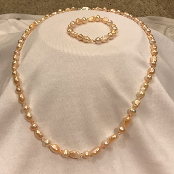 Genuine Baroque Pearl Necklace & Bracelet Set - Picture 5 of 8